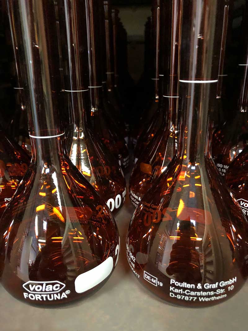 Quality Volumetric Flasks and Cylinders from Germany